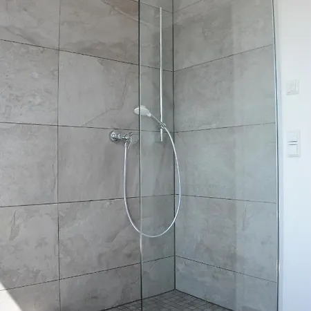 Kleine Studio-wohnung, Kontaktloser Check-in דירה מקנבורן